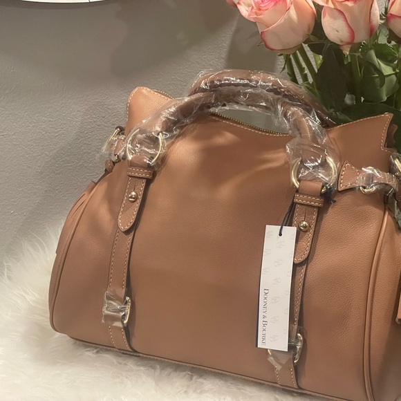 NWT Dooney and Bourke Sorrento Satchel in color Bark RARE - Picture 4 of 16